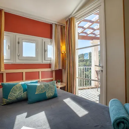 Апартаменты L'esquinade - J4 332 By Interhome Сен-Рафаэль