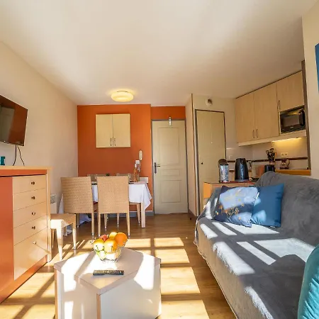 L'esquinade - J4 332 By Interhome * Сен-Рафаэль