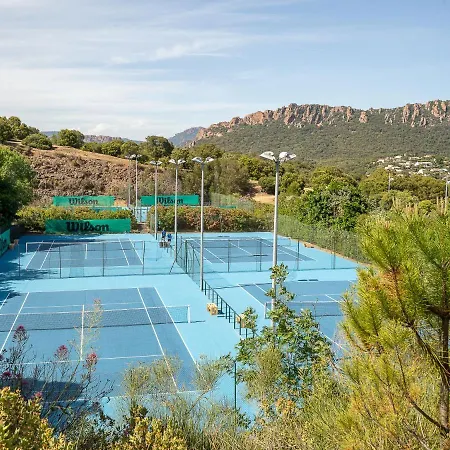 Апартаменты L'esquinade - J4 332 By Interhome