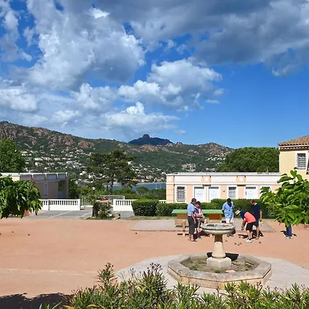 L'esquinade - J4 332 By Interhome Apartment