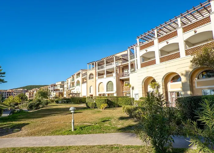 Apartment L'esquinade - J4 332 By Interhome
